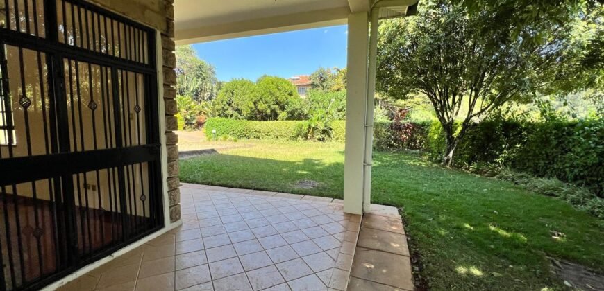 Old Kitisuru Lovely 4 Bedrooms Villa for Sale