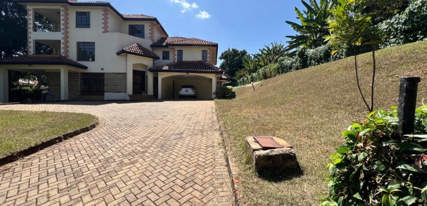Old Kitisuru Lovely 4 Bedrooms Villa for Sale