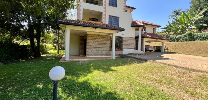 Old Kitisuru Lovely 4 Bedrooms Villa for Sale