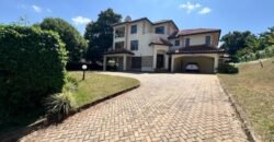 Old Kitisuru Lovely 4 Bedrooms Villa for Sale