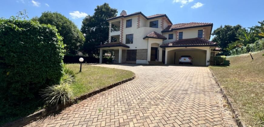 Old Kitisuru Lovely 4 Bedrooms Villa for Sale