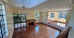 Old Kitisuru Lovely 4 Bedrooms Villa for Sale