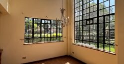 Old Kitisuru Lovely 4 Bedrooms Villa for Sale