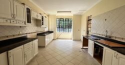 Old Kitisuru Lovely 4 Bedrooms Villa for Sale