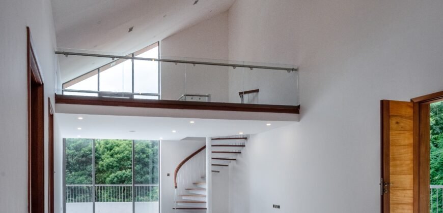 Karen Stunning 5 bedrooms
