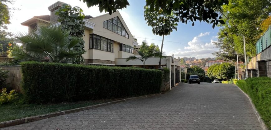 LAVINGTON – 4 TOWNHOUSES FOR SALE