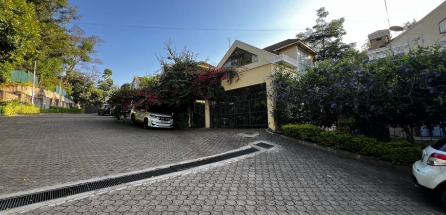 LAVINGTON – 4 TOWNHOUSES FOR SALE